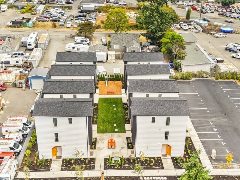 Lakewood Condo: Birds Mill 7529 Grange Street West