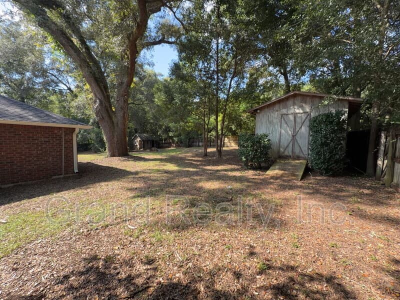 Milton House: 6464 Outer Drive