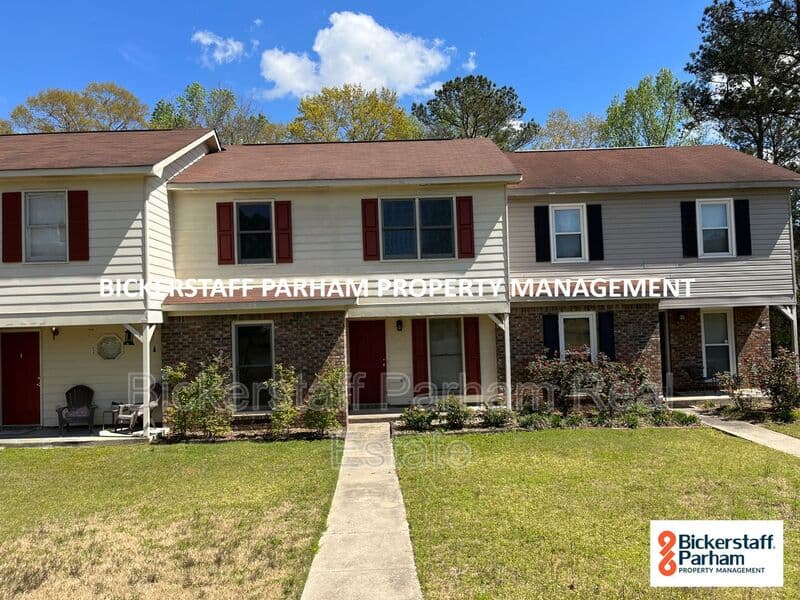 Columbus House: 6360 Olde Town Drive