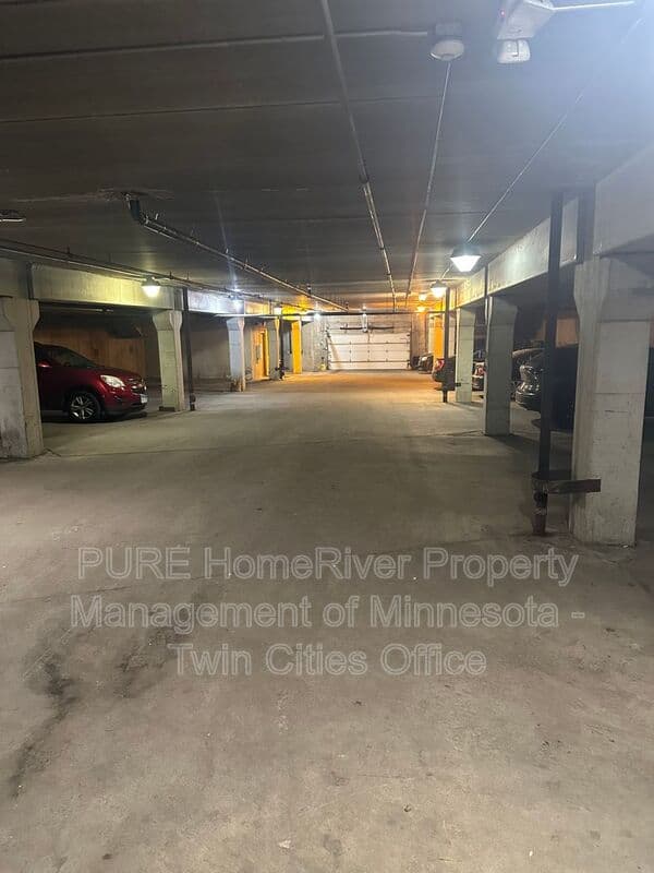 South Saint Paul Condo: 221 Grand Ave W