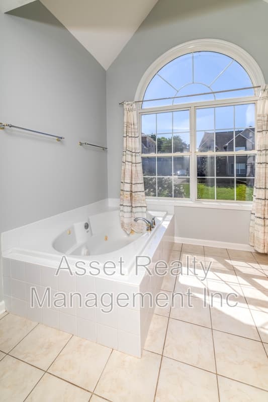 Knoxville House: 1217 Dreamview Lane
