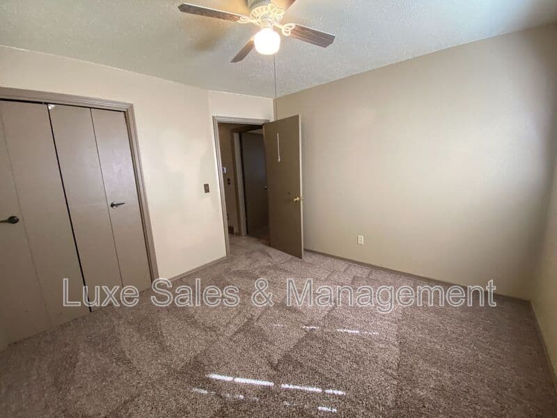 Midwest City House: 602 Royal Ave