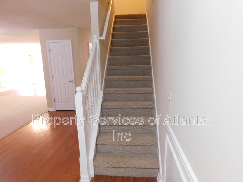 Canton House: 102 Hidden Creek Dr