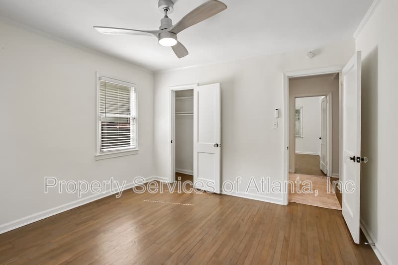 Atlanta House: 1649 Beecher St SW