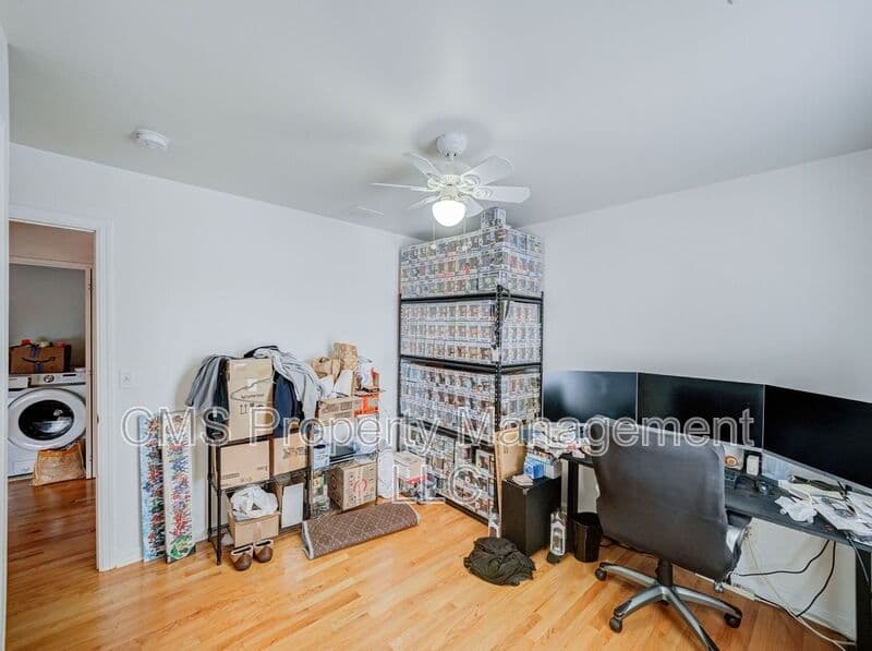 Carteret House: 74 Markowitz St