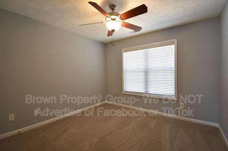 Fayetteville House: 4840 Headwind Drive
