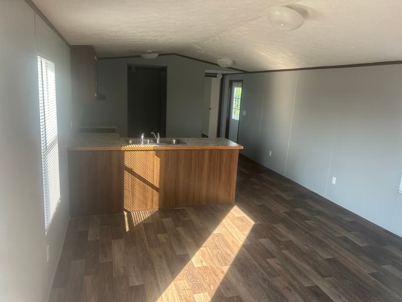 Lumberton House: 159 Banyan Ave.