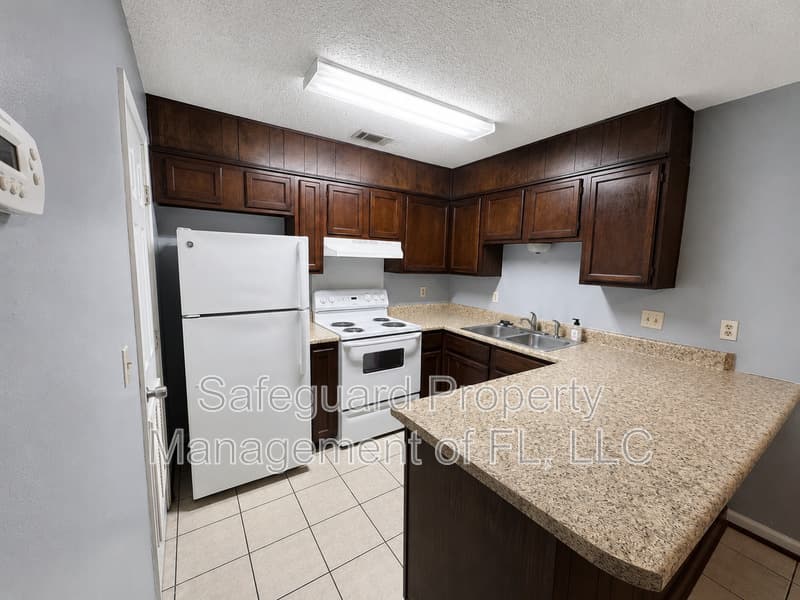 Pensacola Condo: 6398 W Fairfield Dr