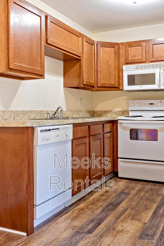 Ansted Condo: 19532 Midland Trail