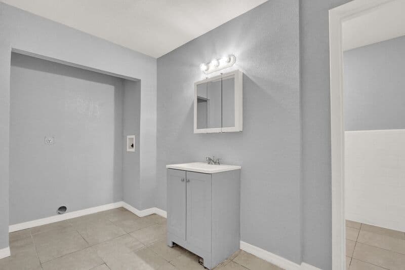 Fort Pierce House: 3104-3210 Louisiana Avenue