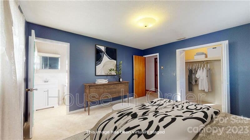 Marion House: 219 Ridge Rd
