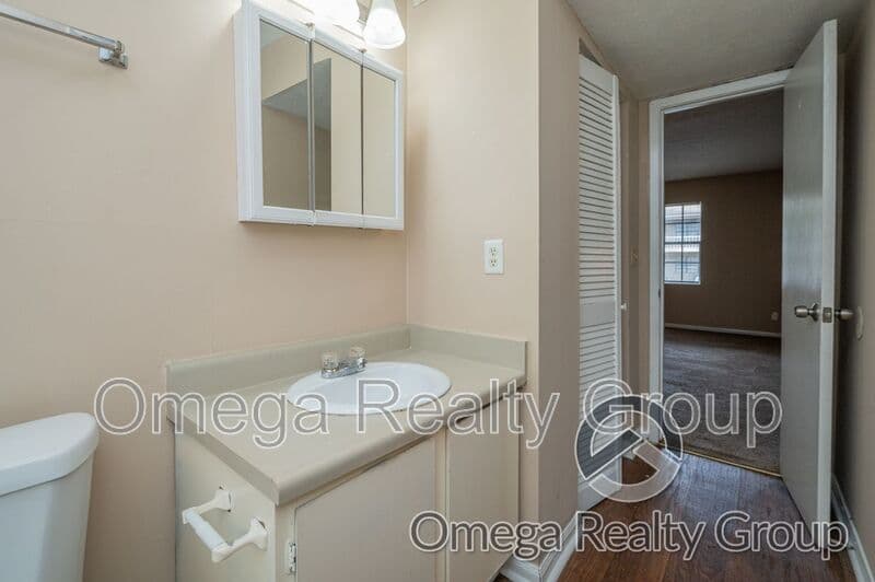 Phenix City Apartment: 901 25th Ave