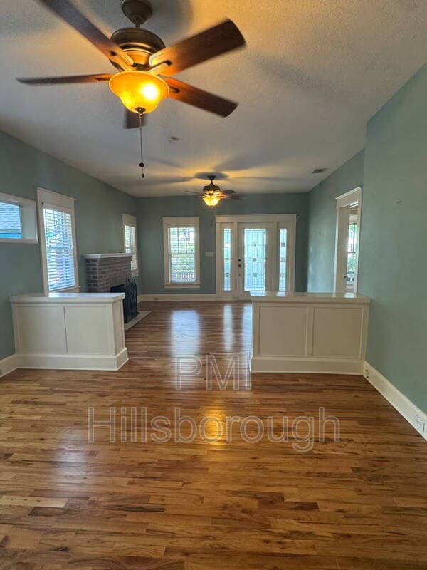 Tampa House: 1403 E Paris St