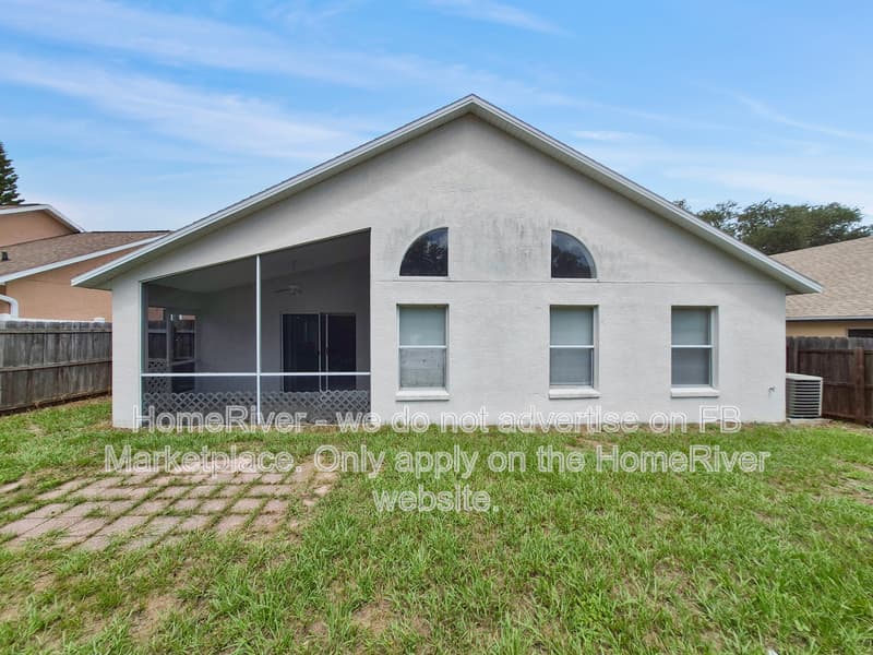 Valrico House: 2549 Siena Way
