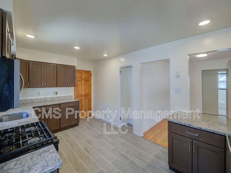 Vauxhall Condo: 287 Montclair Avenue