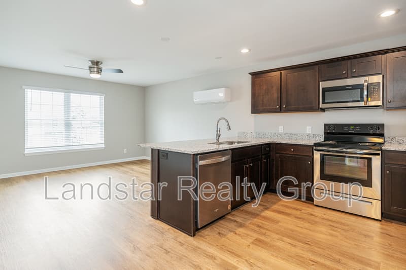 Louisville Condo: 7312 Tiger Way