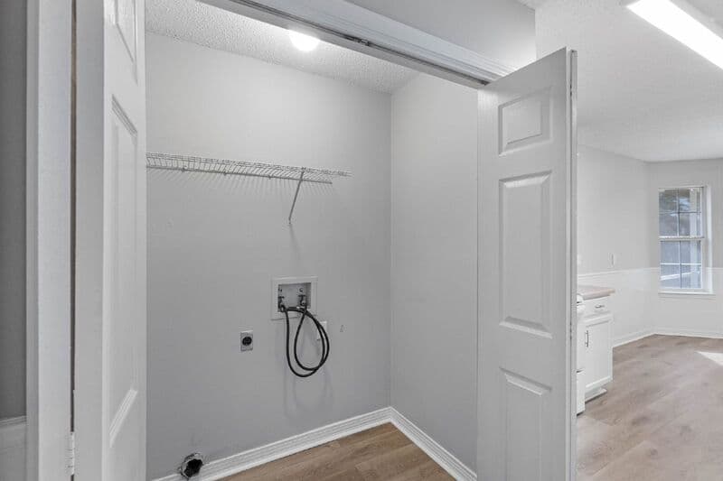 Crestview House: 3014 La Salle Court