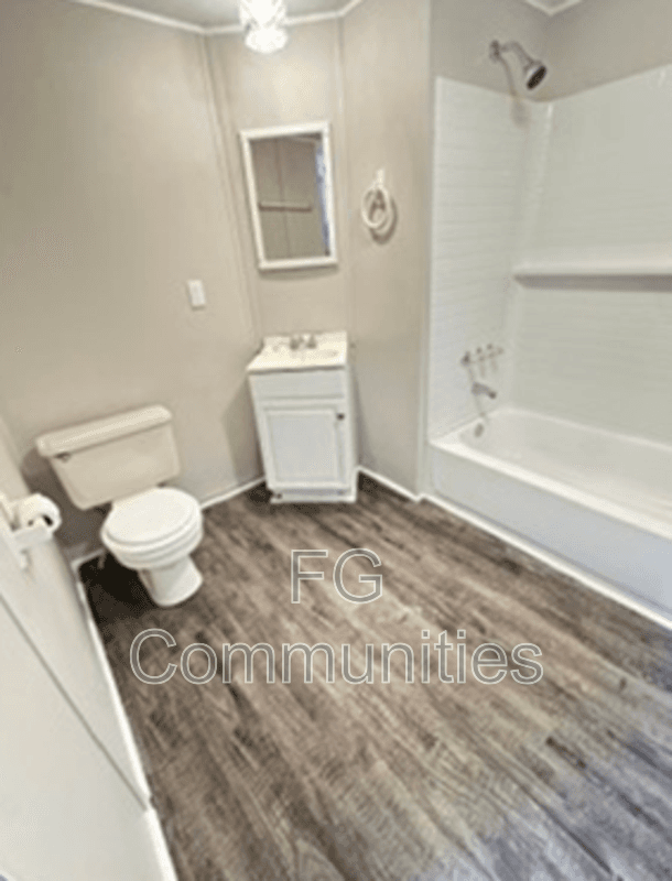 Statesville House: 116 Suzanne Ln