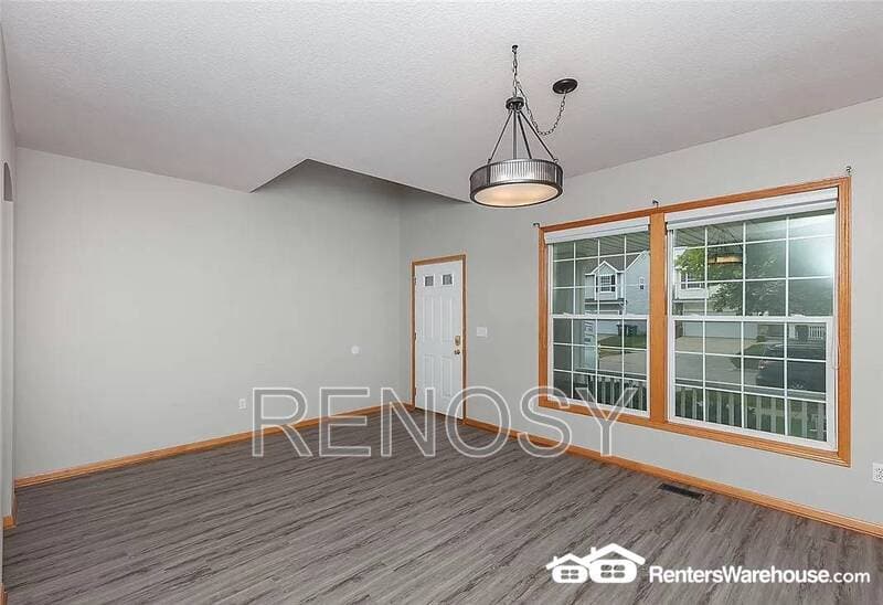 West Des Moines House: 7732 Beechtree Ln
