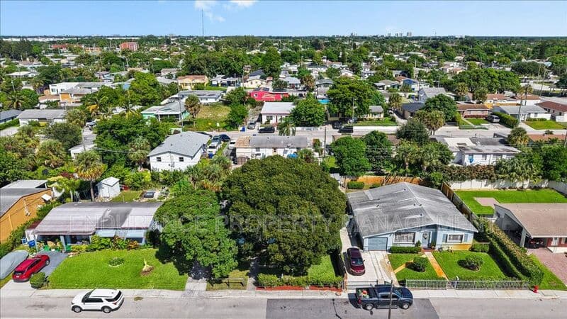 Riviera Beach House: 1130 W 23rd Street