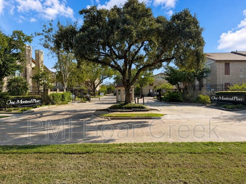 Houston Condo: 2120 El Paseo St