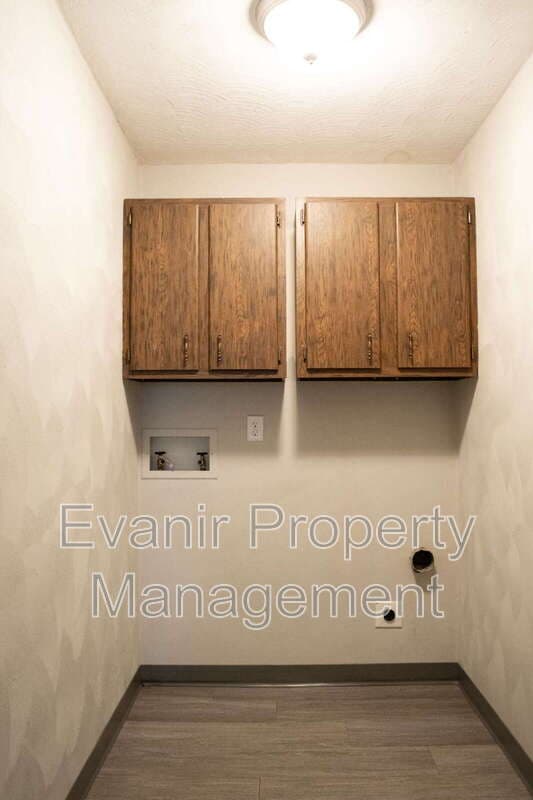 Troy Condo: 3164 Honeysuckle Rd