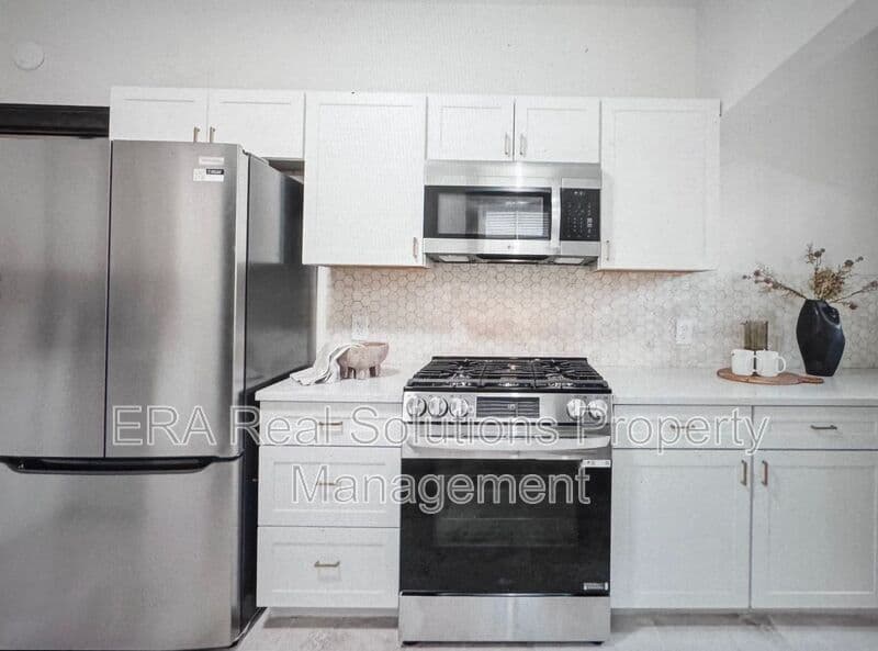 Cincinnati House: 6390 Meis Ave.