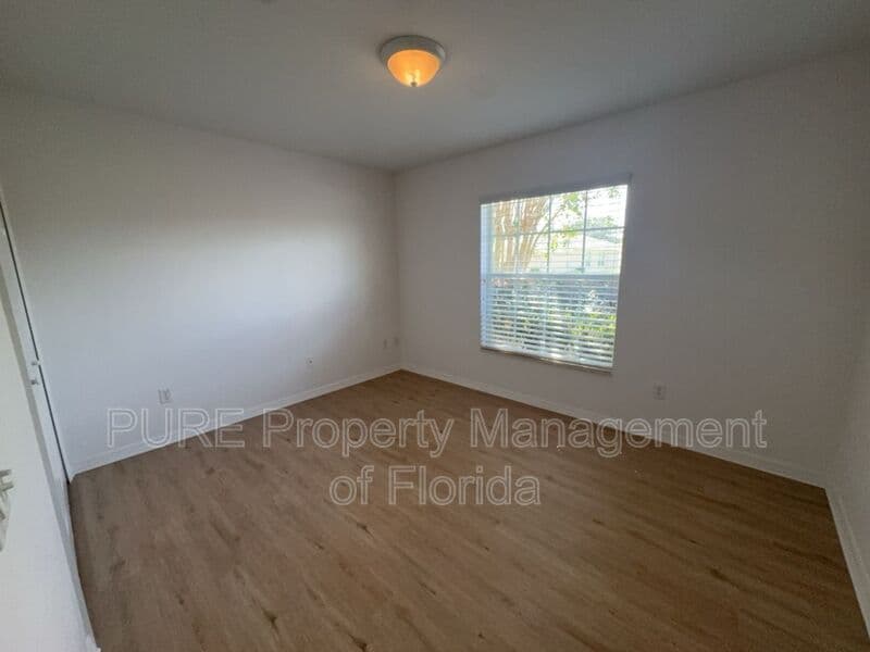 Ocala House: 15939 SW 14th Avenue Rd