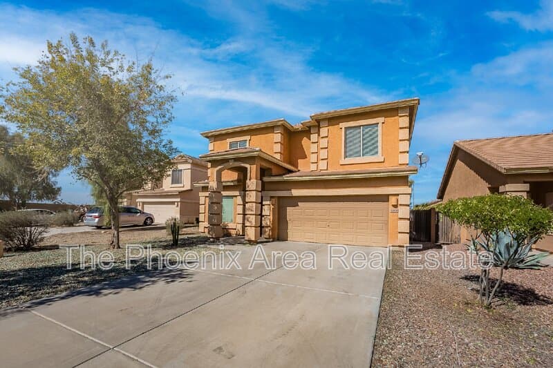 Maricopa House: 44626 W Yucca Ln
