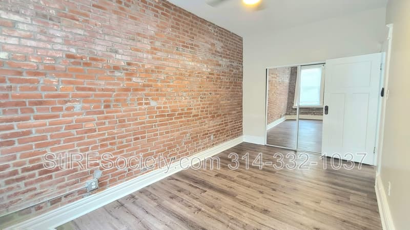 St. Louis Condo: 2918 Louisiana Ave. #A