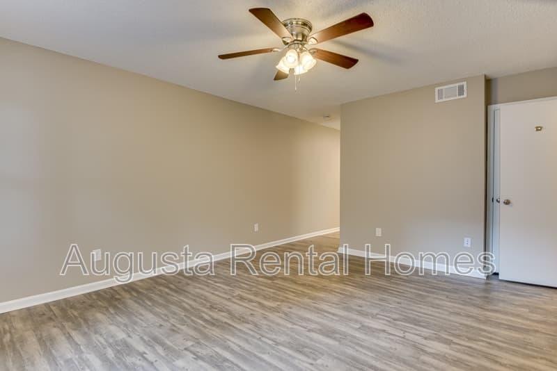 North Augusta Townhome: 138 Chalet North Boulevard - 138
