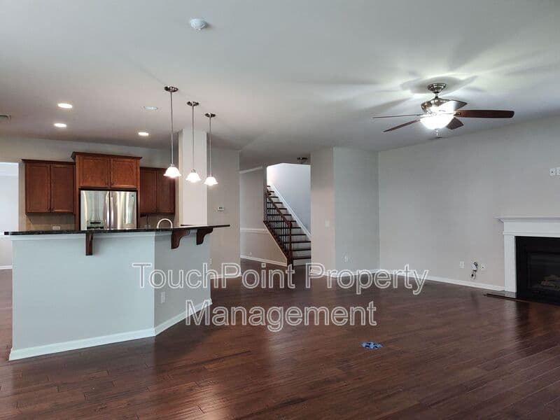 Charlotte House: 8611 Burnside Ln