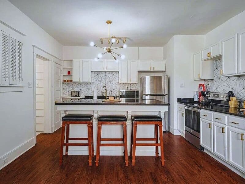 Memphis House: 816 Charles Place