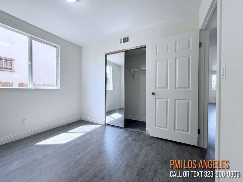 Los Angeles Condo: 1440 East 42nd Street