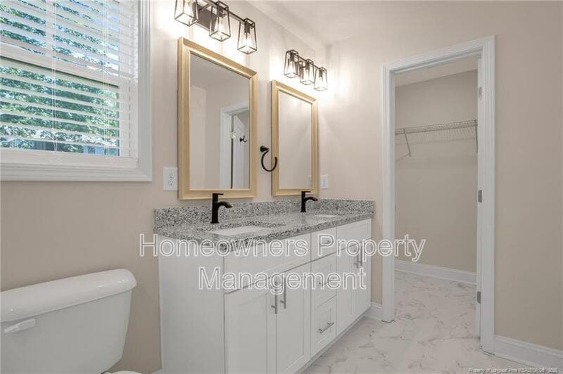 Fayetteville House: 501 Randolph Ave