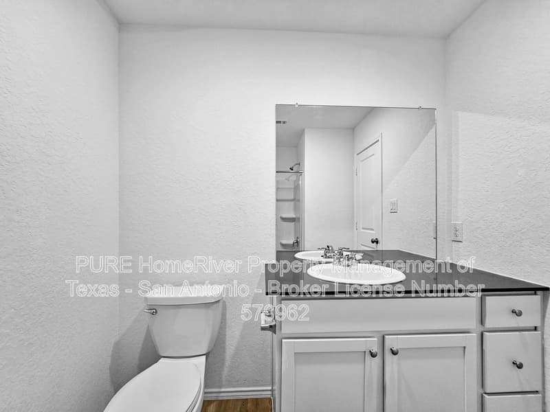 New Braunfels House: 2442 Broken Arrow