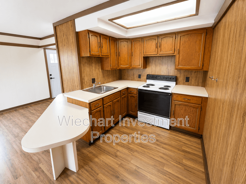 Lima House: 1178 1/2 W Wayne St