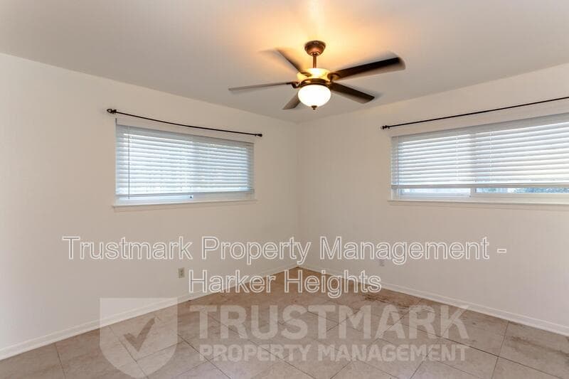 Harker Heights House: 101 Highland Oaks Drive