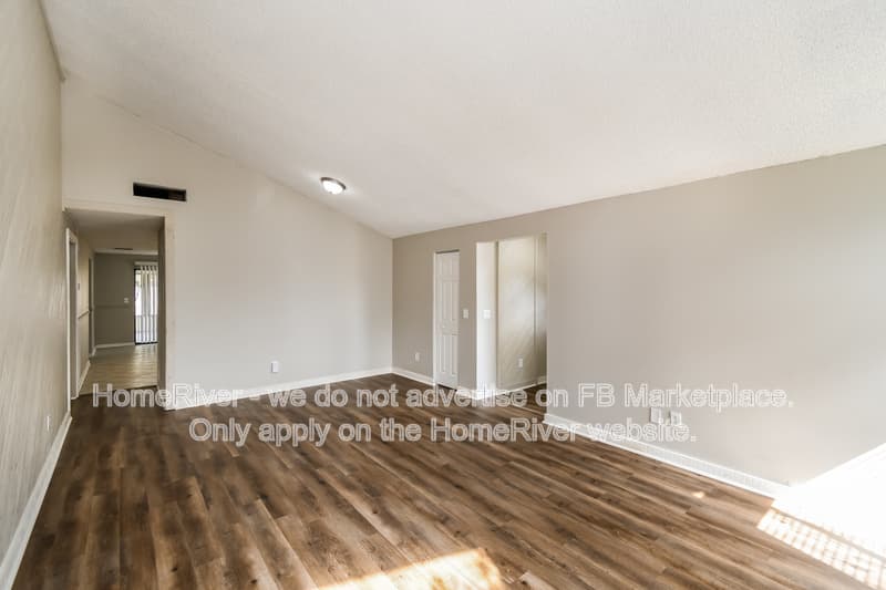 Jacksonville House: 3479 Docksider Dr S