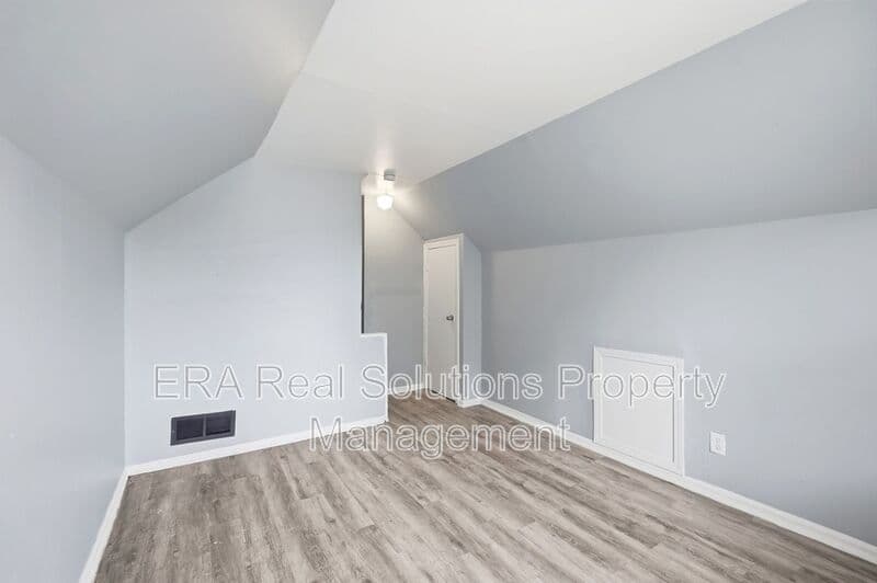 Columbus Condo: 2065 W Mound St