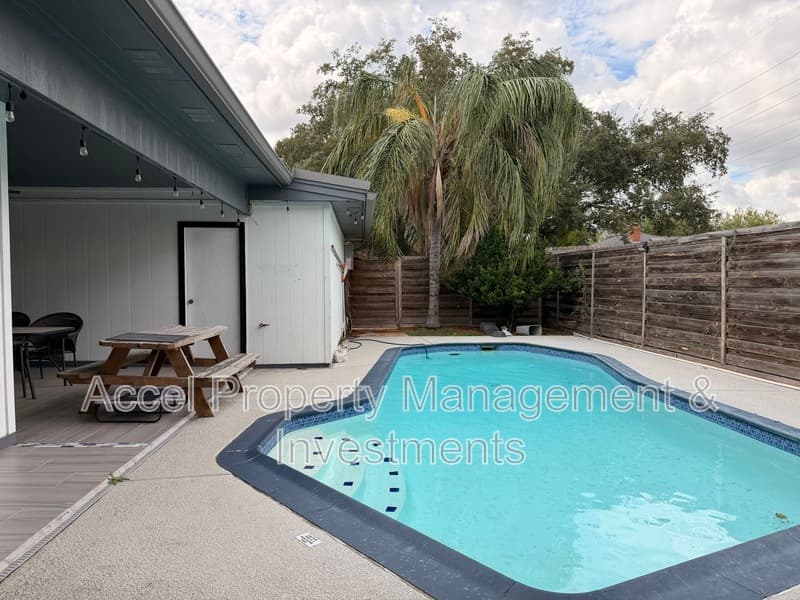 McAllen House: 4701 N. 6th St.
