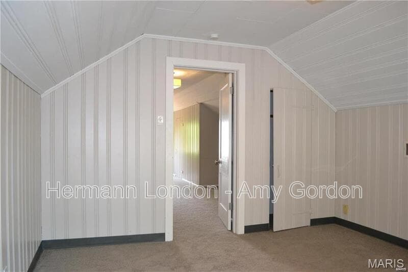 St Louis House: 431 N Geyer