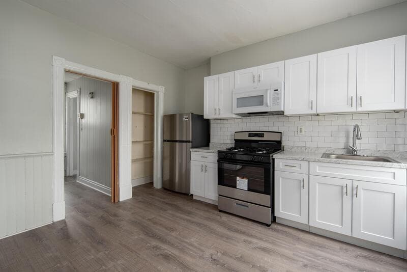 Troy Condo: 13 112th Street - 2R