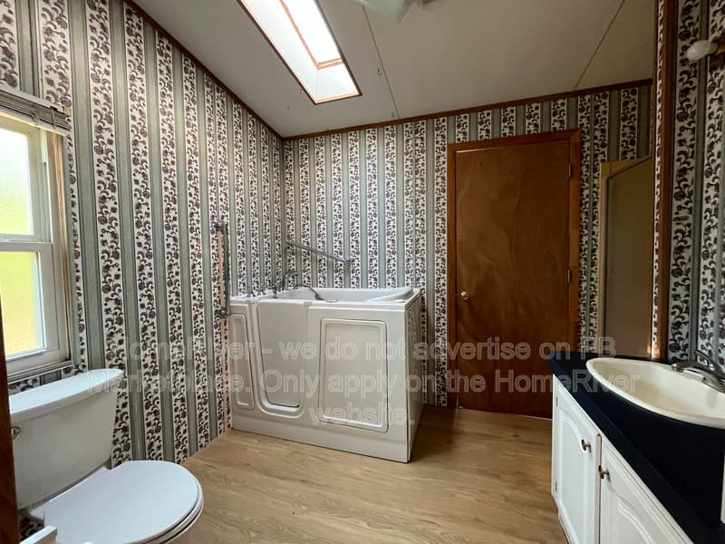 Spring Hill House: 17344 Dalberg Dr