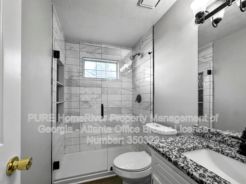 Fayetteville House: 140 Landing Dr
