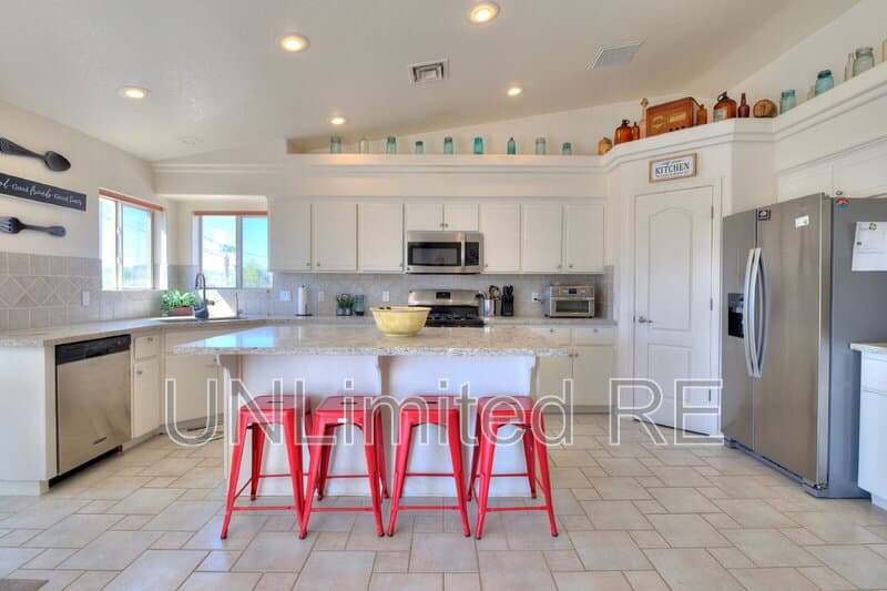 Lake Havasu City House: 304 Acoma Blvd S