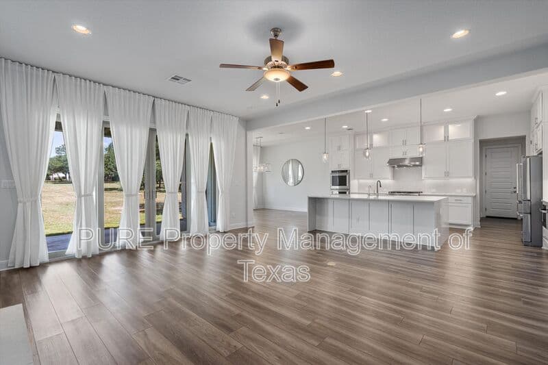 Georgetown House: 1138 Woodpark Lane