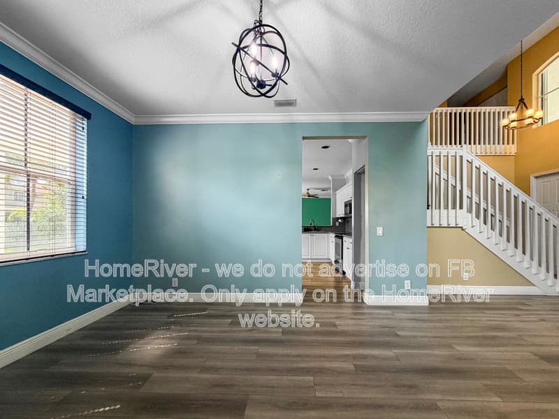 Weston House: 4332 Fox Holw