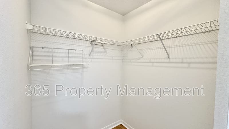 Spring Hill House: 12175 Katherwood Street