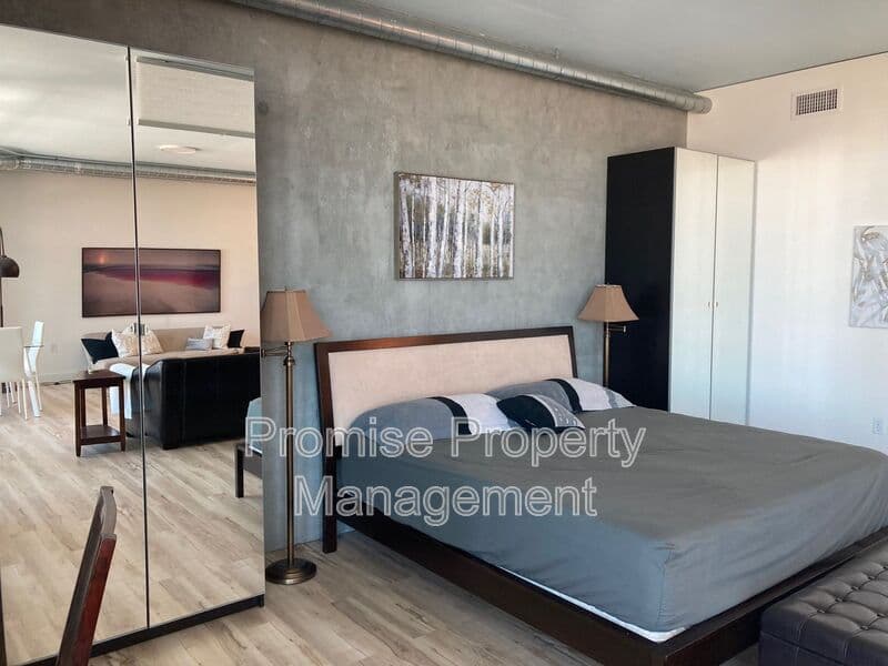 San Diego Condo: 1080 Park Blvd.